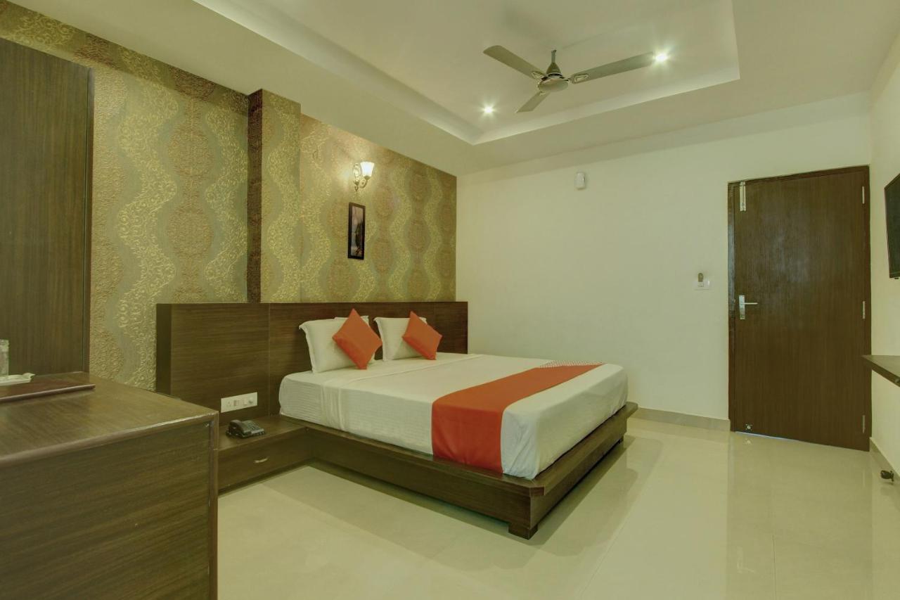 Capital O Hotel Samanvi International Belur  Εξωτερικό φωτογραφία