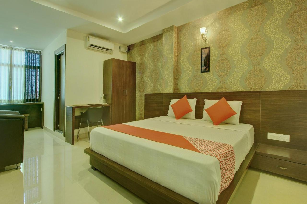 Capital O Hotel Samanvi International Belur  Εξωτερικό φωτογραφία