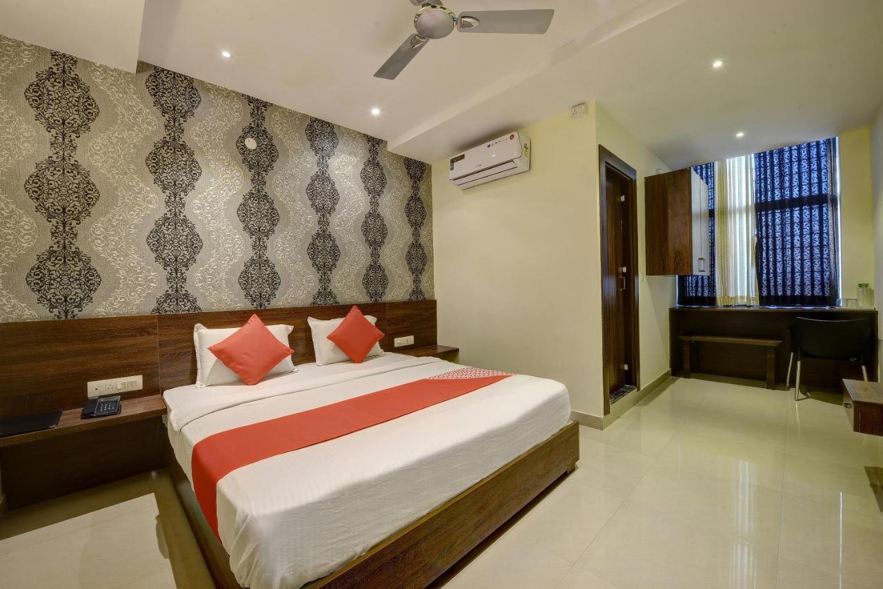 Capital O Hotel Samanvi International Belur  Εξωτερικό φωτογραφία