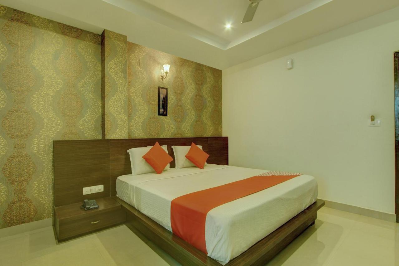 Capital O Hotel Samanvi International Belur  Εξωτερικό φωτογραφία