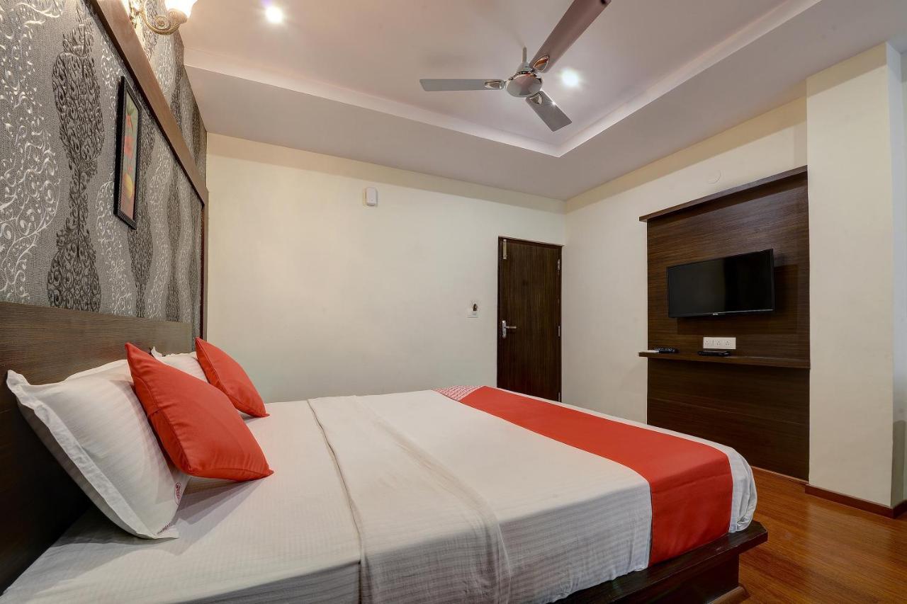 Capital O Hotel Samanvi International Belur  Εξωτερικό φωτογραφία