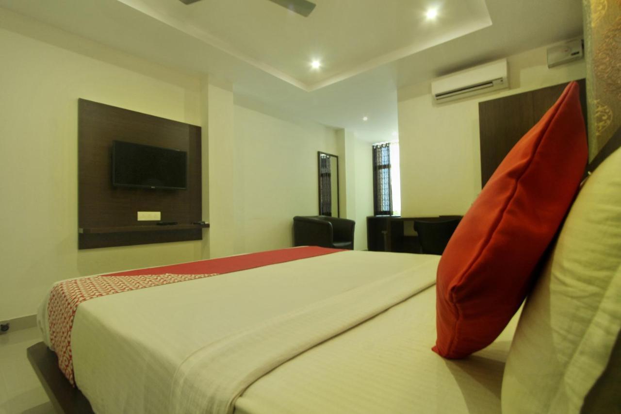 Capital O Hotel Samanvi International Belur  Εξωτερικό φωτογραφία