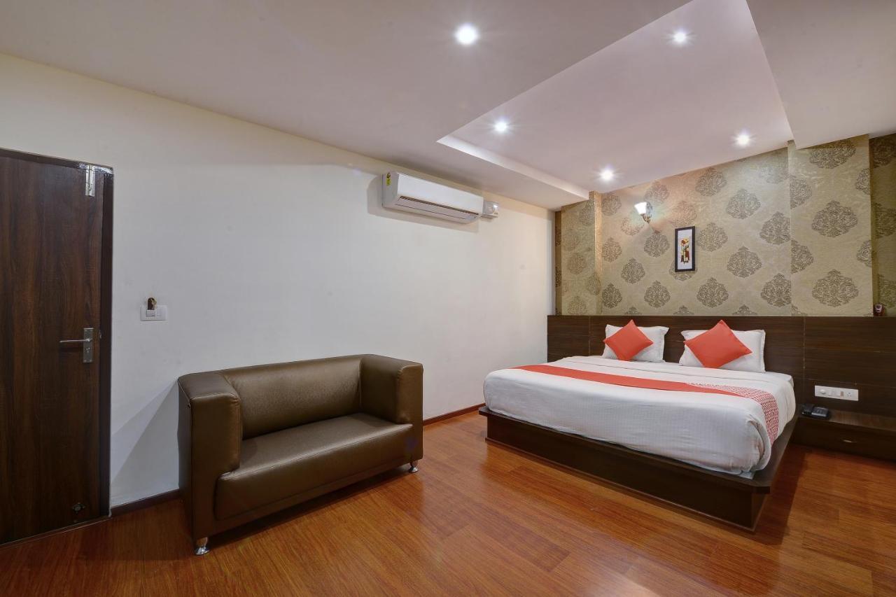 Capital O Hotel Samanvi International Belur  Εξωτερικό φωτογραφία
